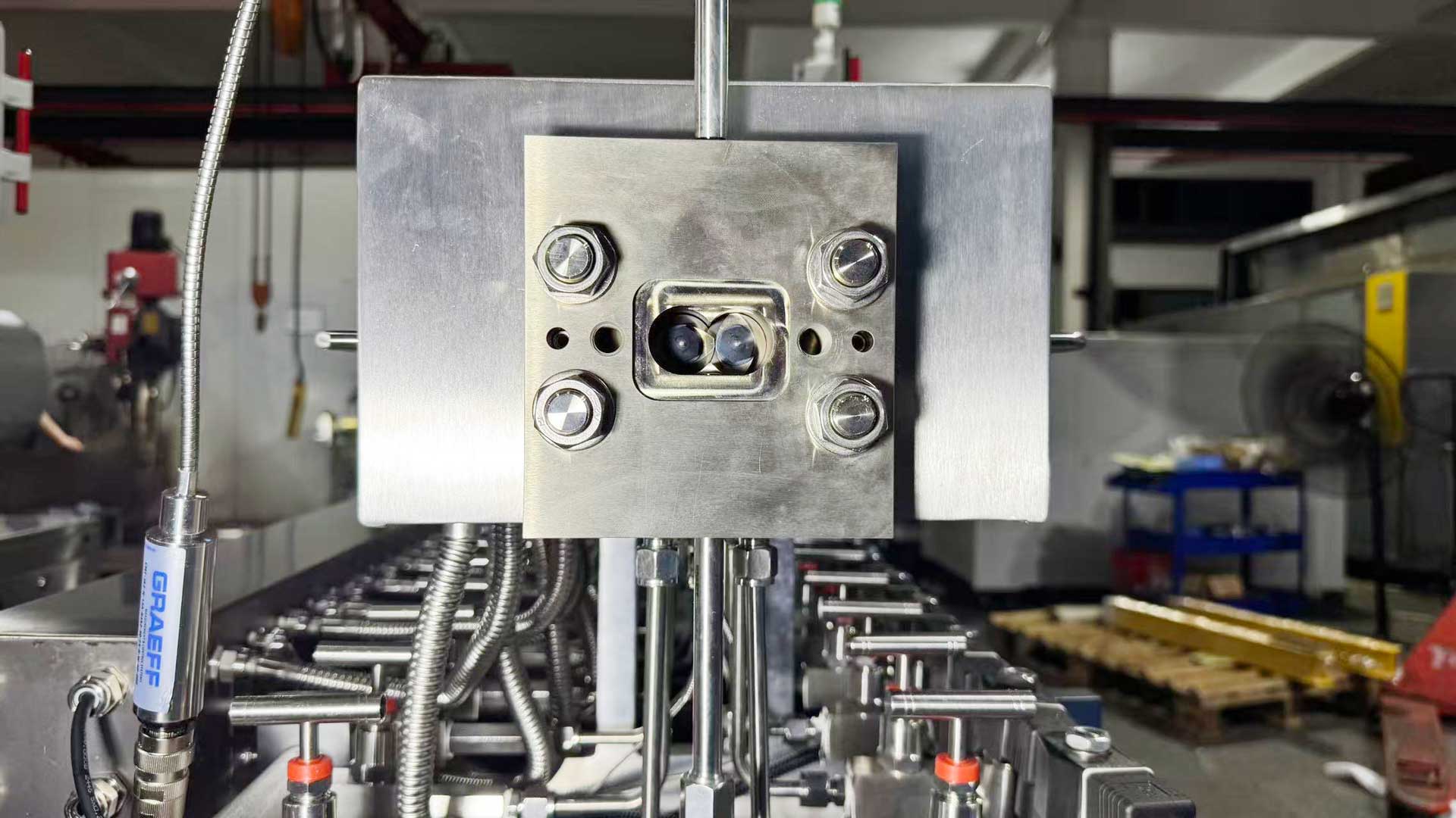 Twin Screw vs Single Screw Extruder: Which Process Fits Your Material?