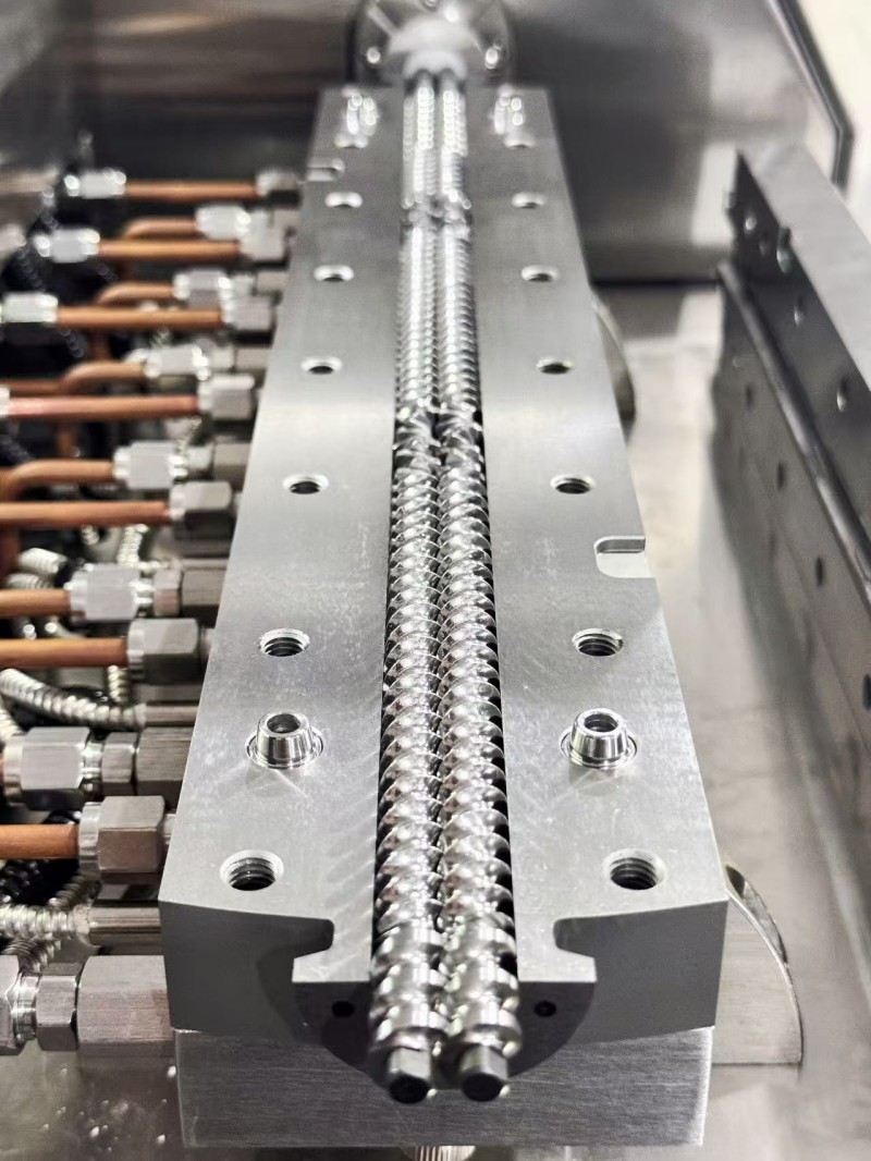 How Do You Scale Up Pharmaceutical Hot Melt Extrusion from Lab to Production?