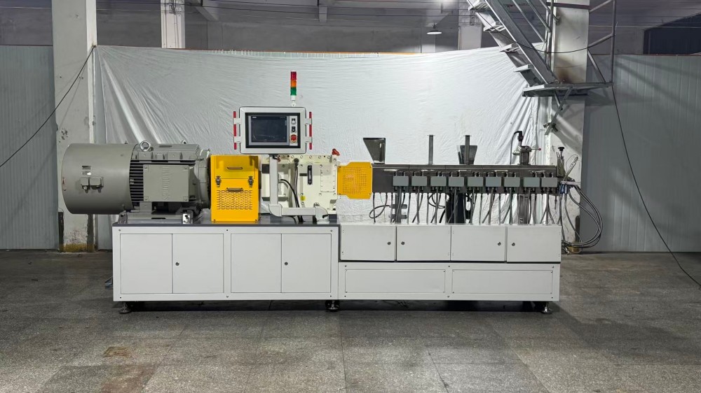 Hot Melt Extrusion vs Twin Screw Granulation: What Is the Difference?