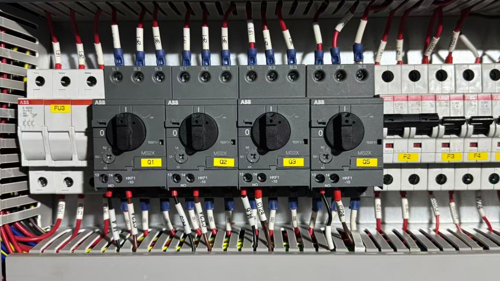 How Does Feeding Stability Affect Twin Screw Extruder Performance?
