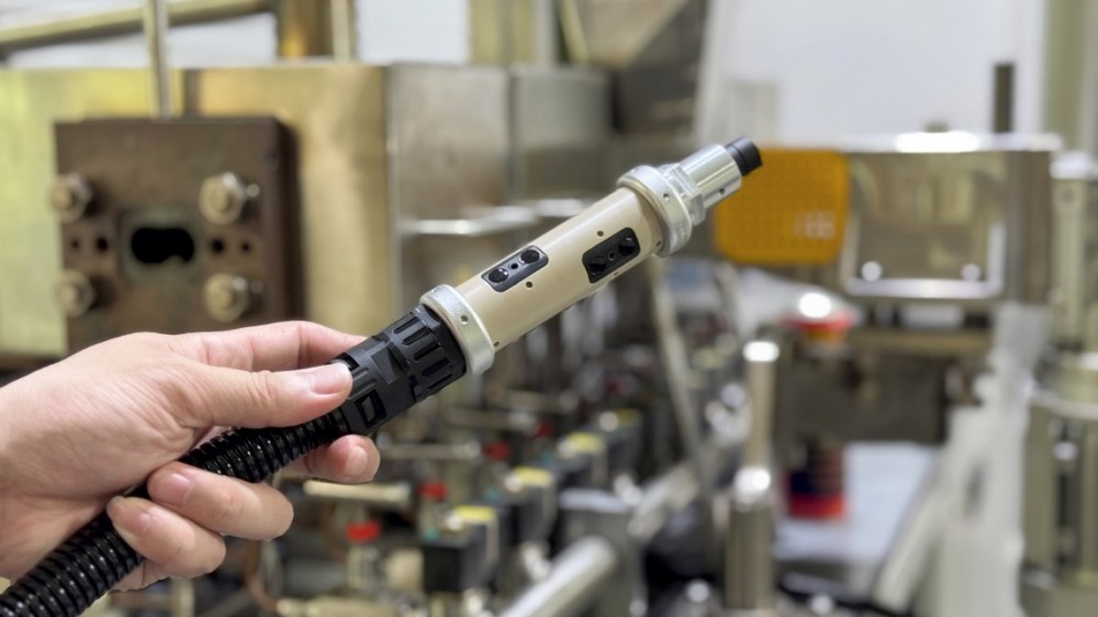 Lab Scale Twin Screw Extruder vs Pilot Scale Twin Screw Extruder: Which Is Better for Material Development?
